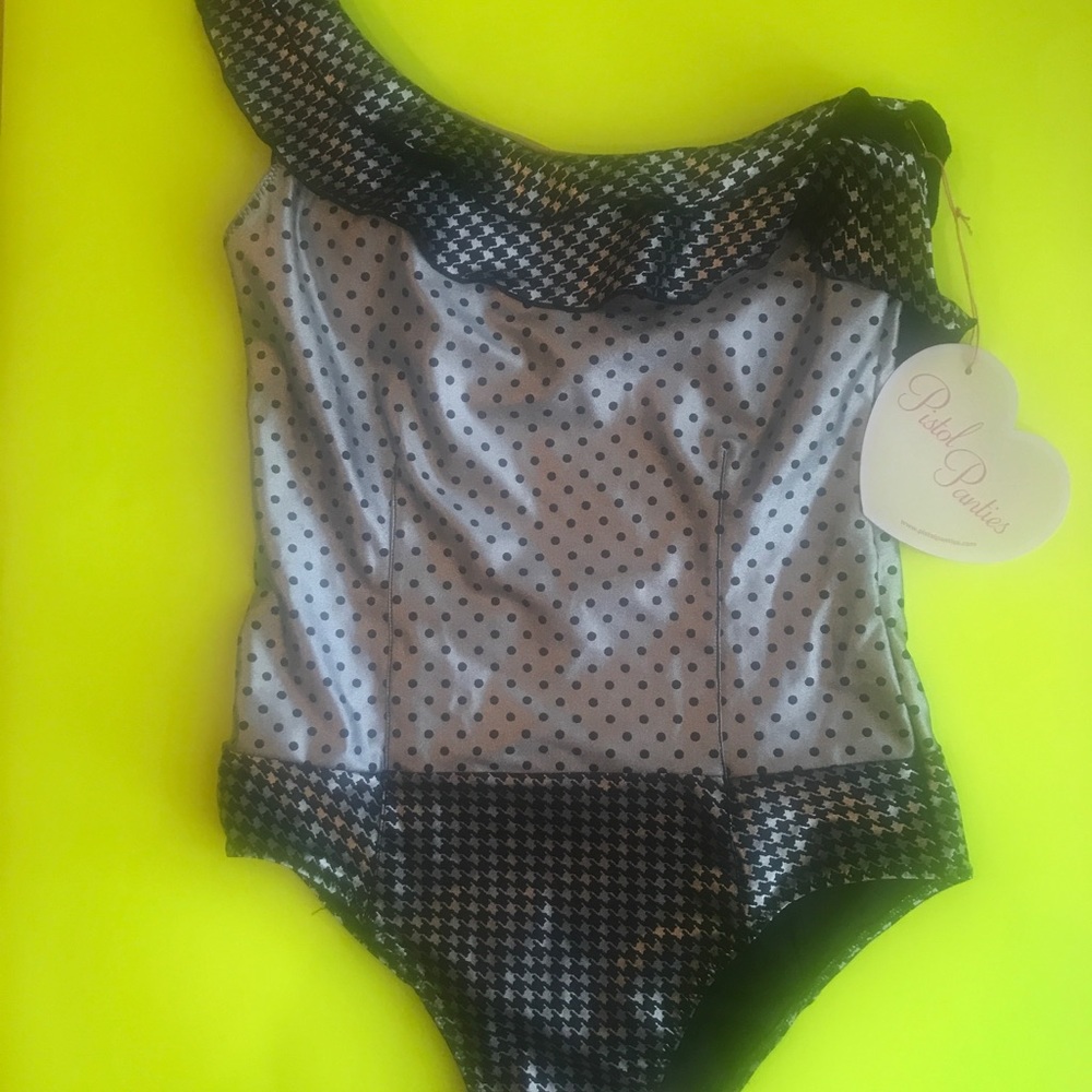 NWT quirky and fun from England Pistol Panties one piece bathing suit